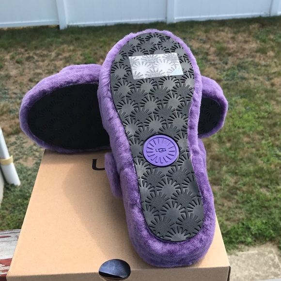 UGG Fuzz Yeah Slippers - Picture 8 of 11